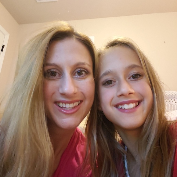 Meet your Posher, Caressa - Picture 2 of 2